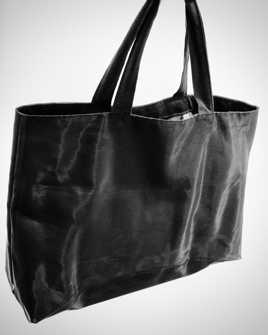 FRAGMENTS 01. THE VESSEL TOTE.
